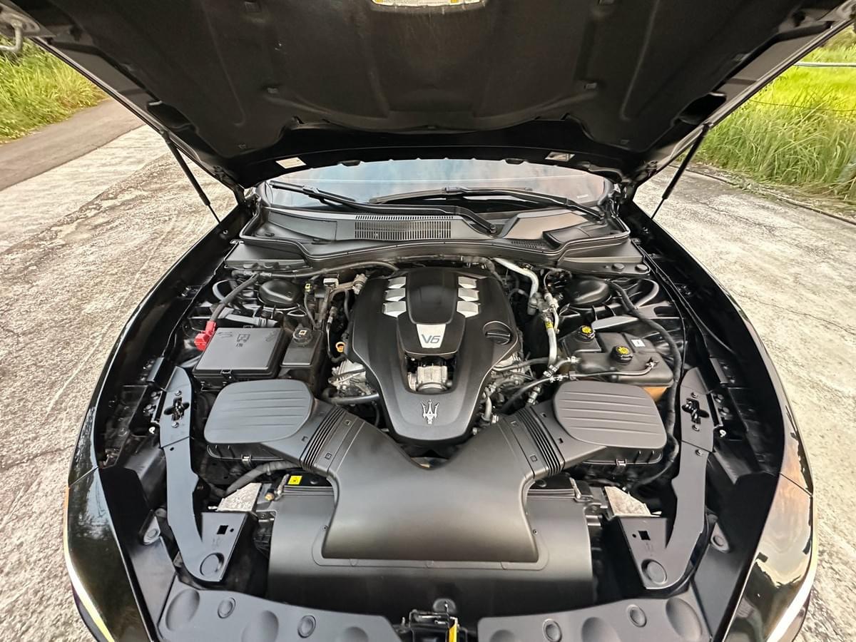 2015 Maserati Ghibli 
