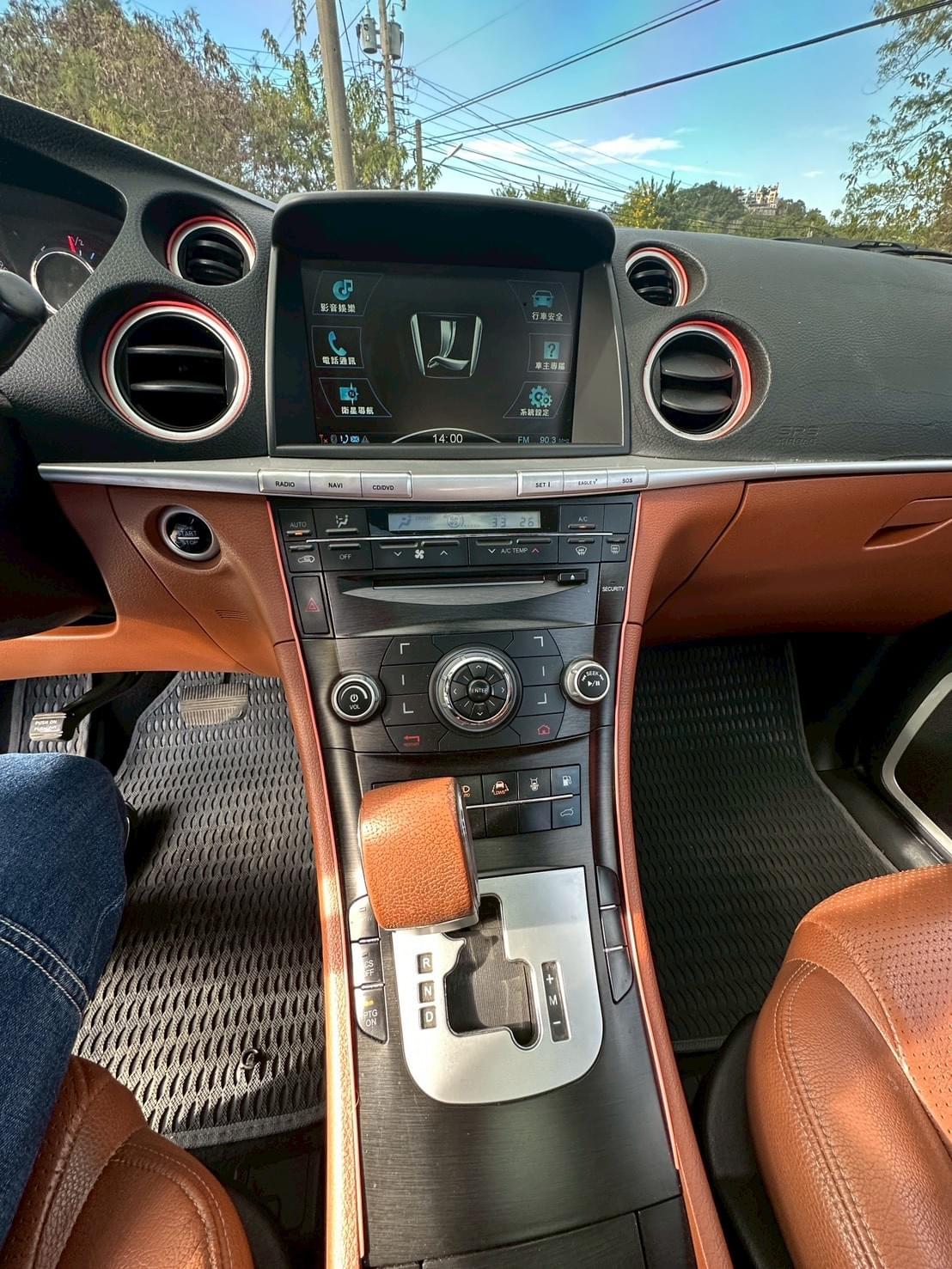 2011 Luxgen 7 SUV U7