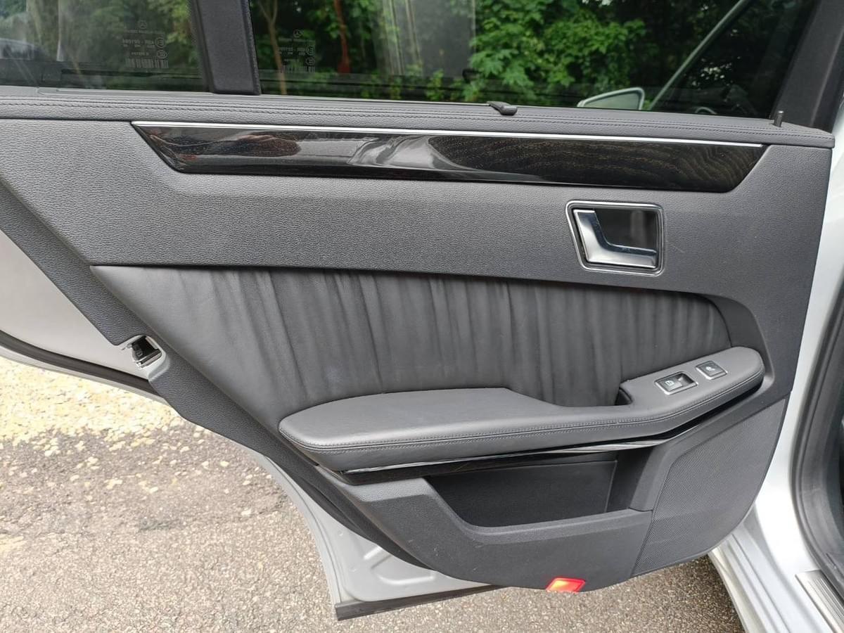 2013年式 Mercedes-Benz E350 BLUETEC Estate