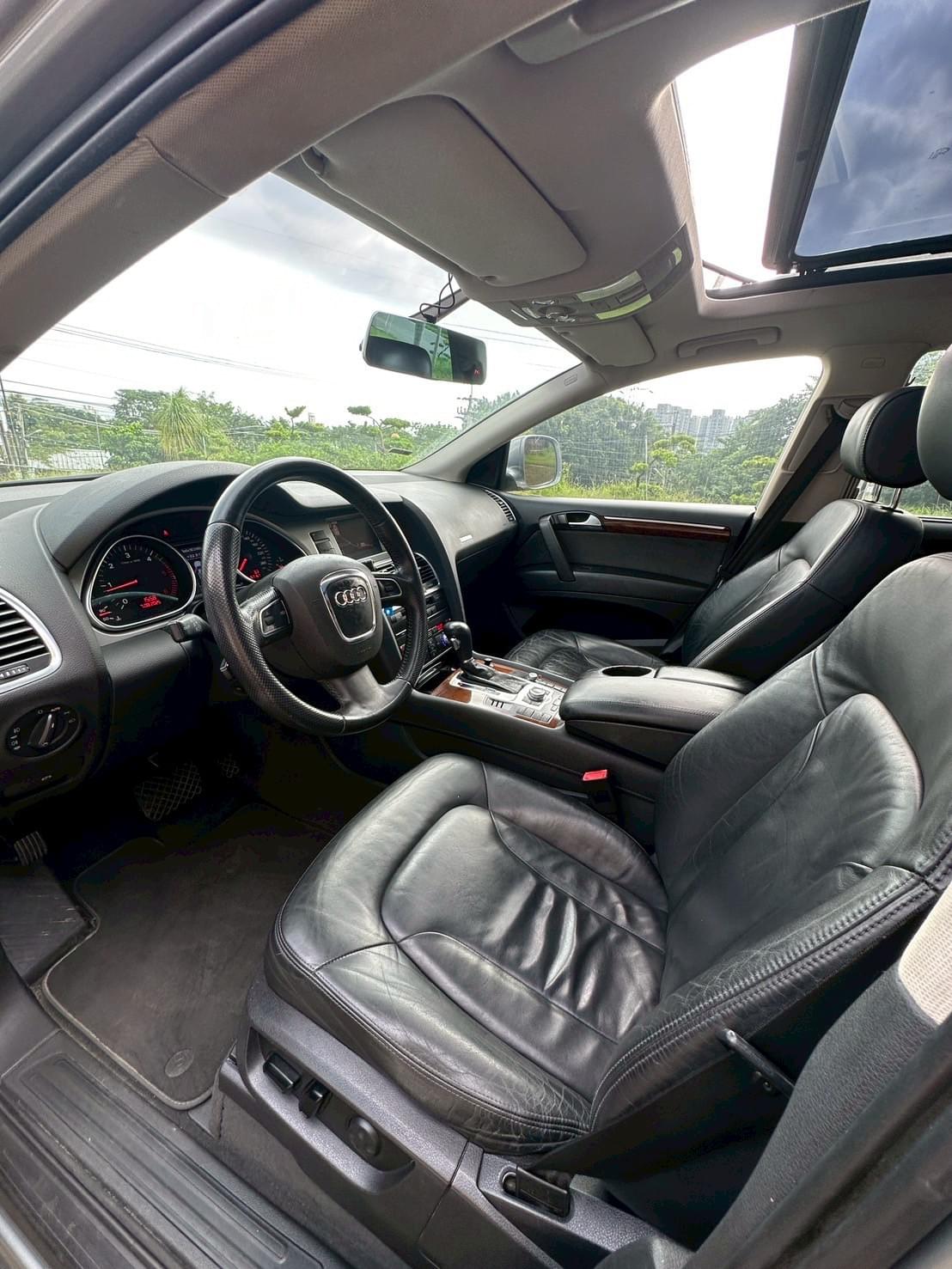 2009式 AUDI Q7 3.0 TDI Quattro