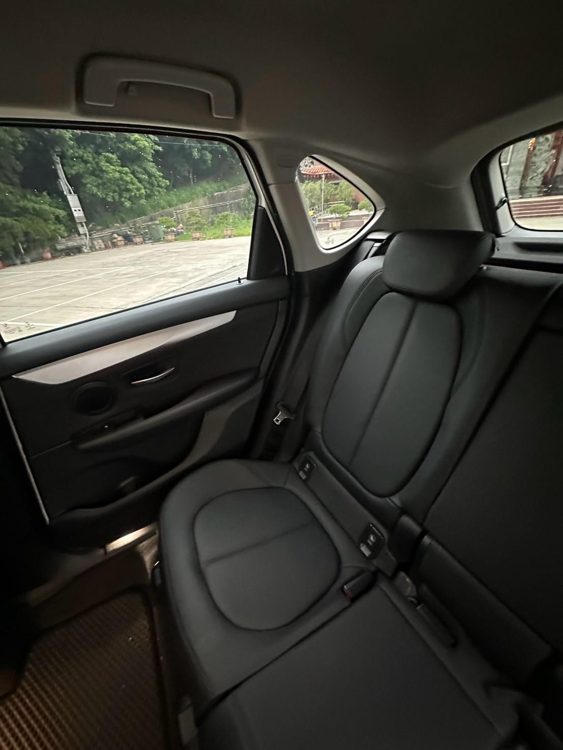 2018式 BMW 218i Active Tourer (F45)