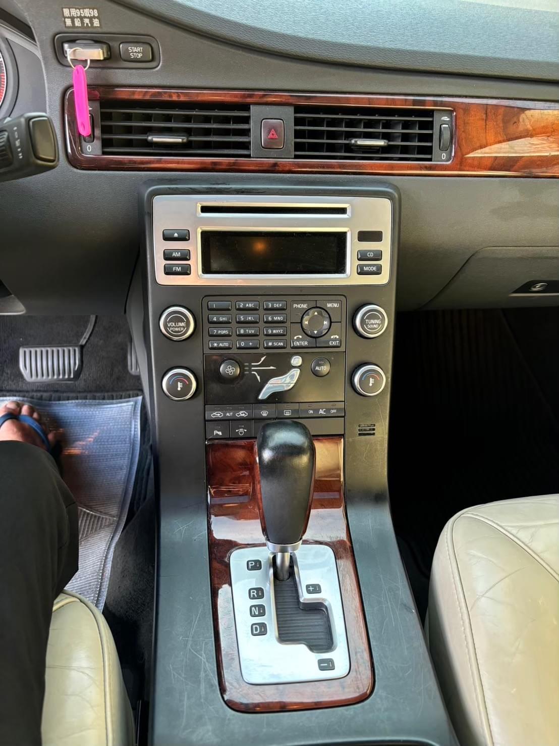 2007年 VOLVO S80 2.5T