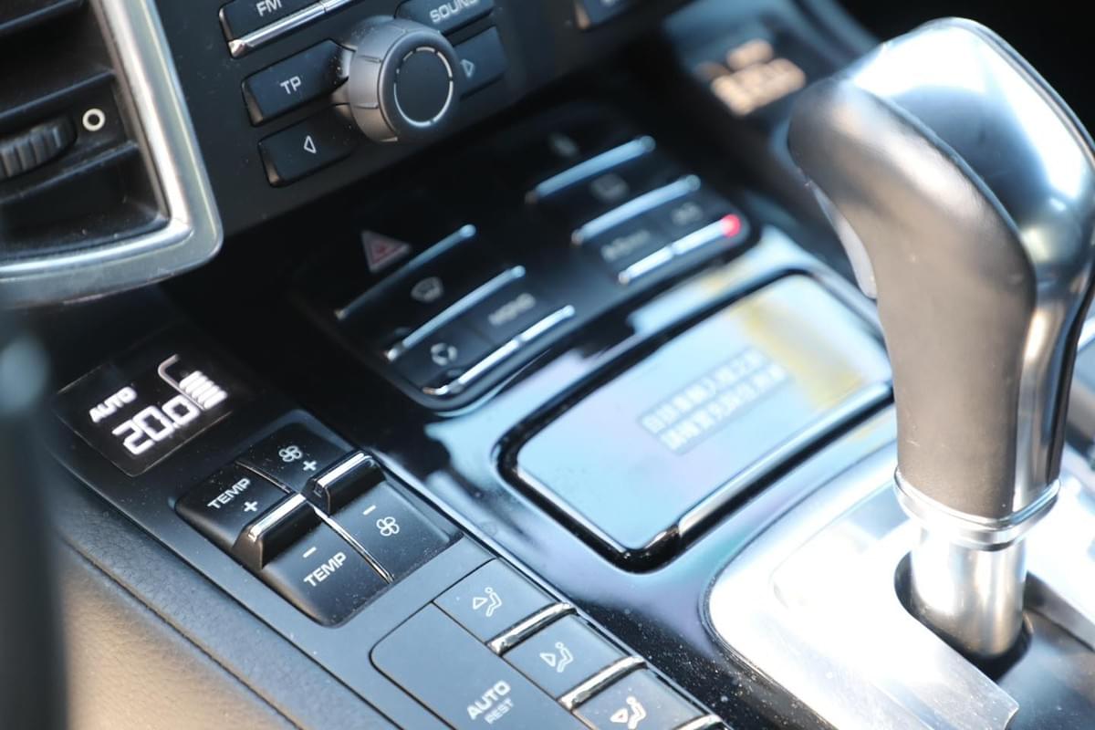 2011 Porsche Cayenne Tiptronic