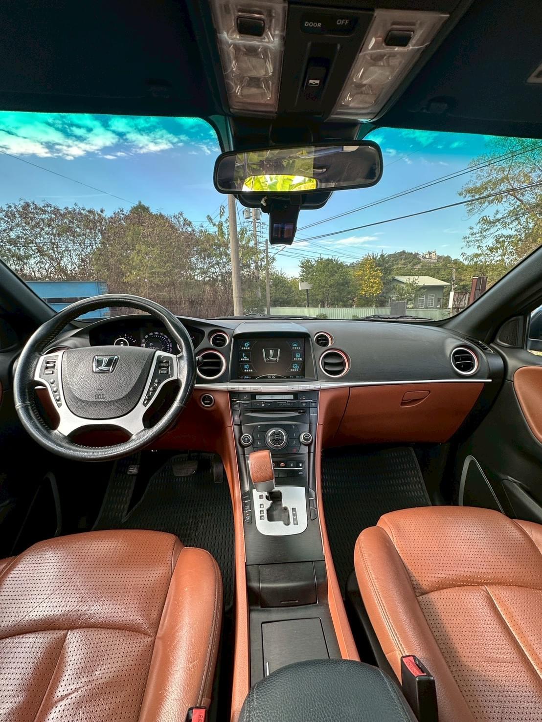 2011 Luxgen 7 SUV U7