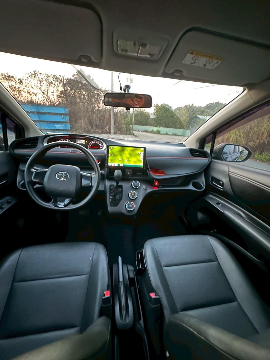 2017 Toyota Sienta 1.5