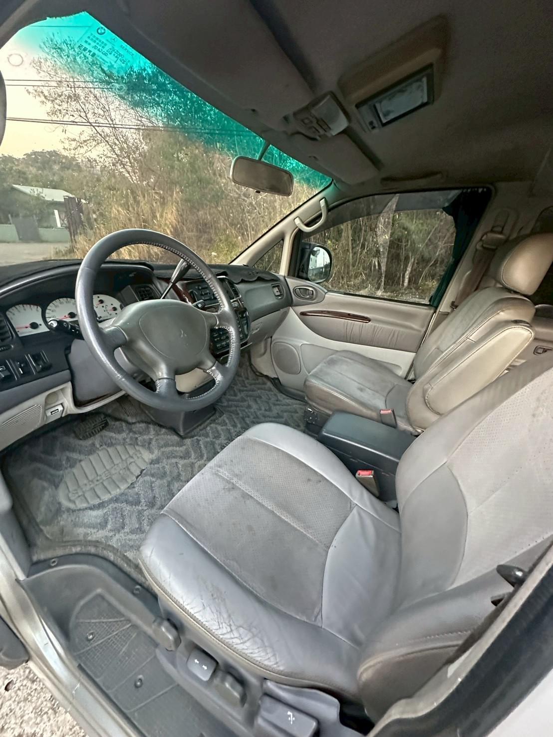 2000  Mitsubishi Space Gear 2.4短軸 7人座