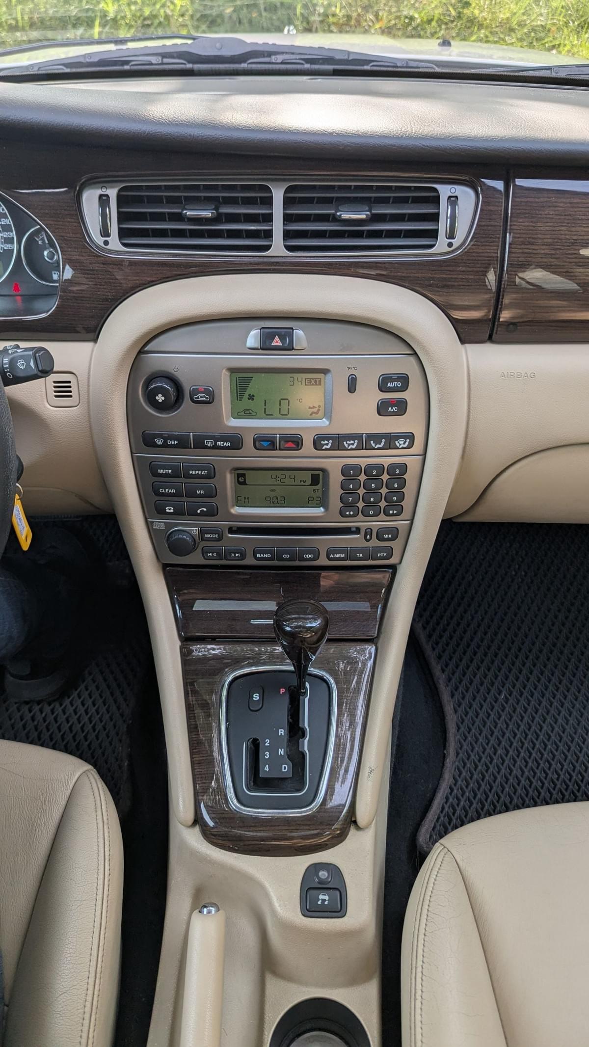 2010式 Jaguar X-Type 3.0 AWD