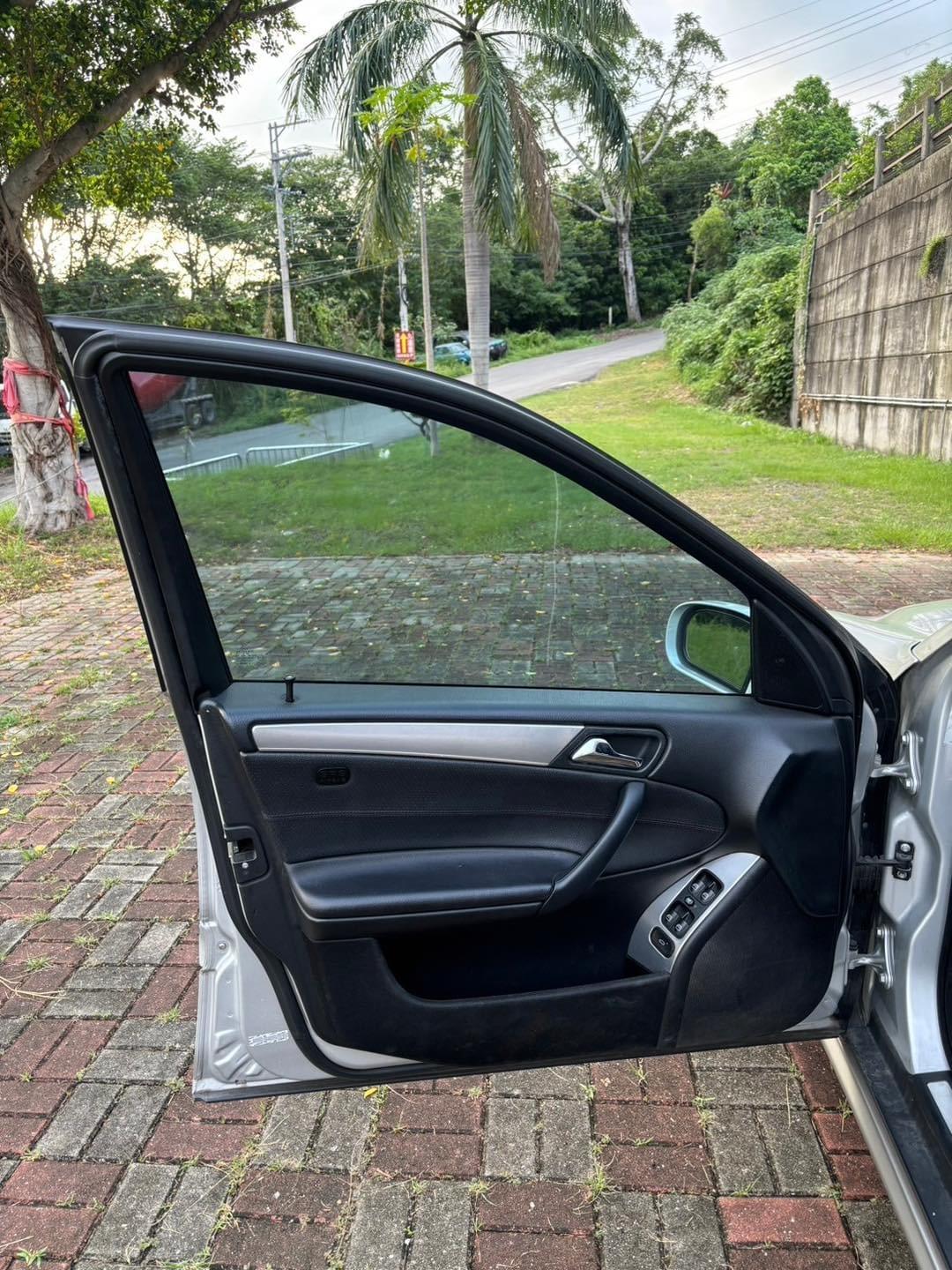 2005年 Mercedes-Benz C230k
