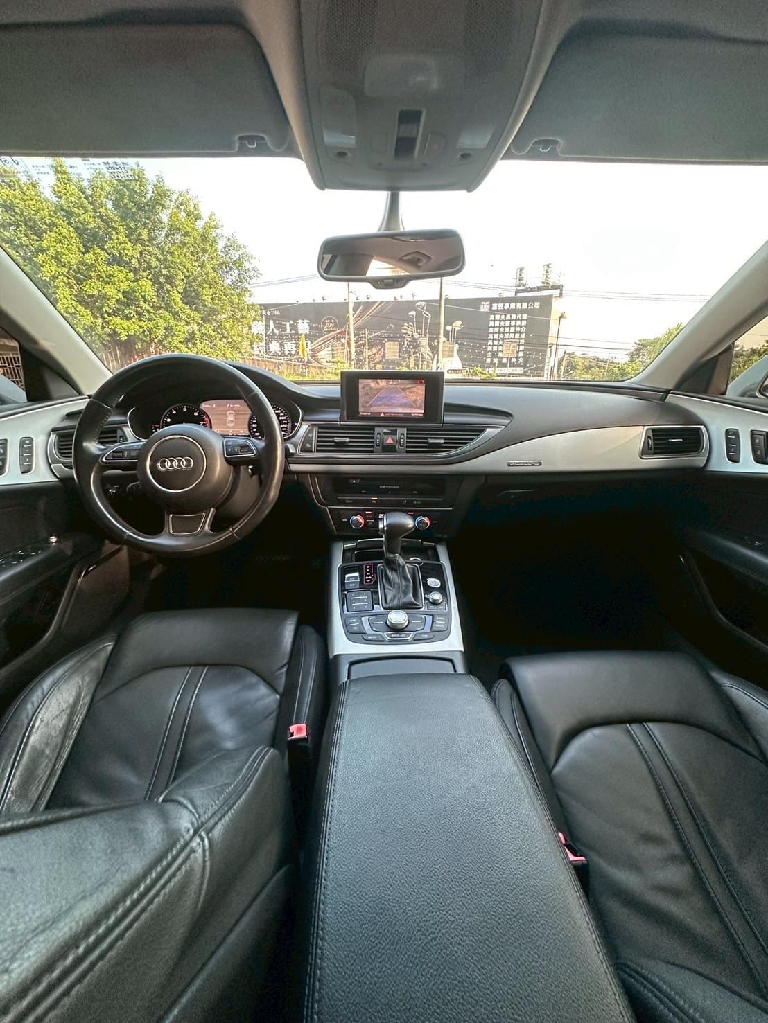 2012式 Audi A7 Sportback 3.0 TFSI quattro