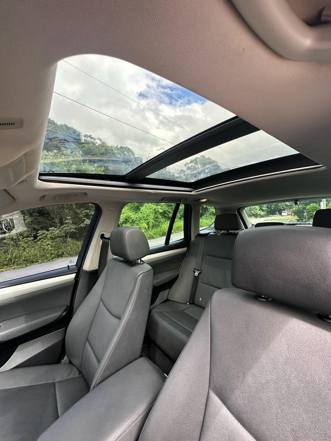 2011  BMW X3 xDrive28i （F25)