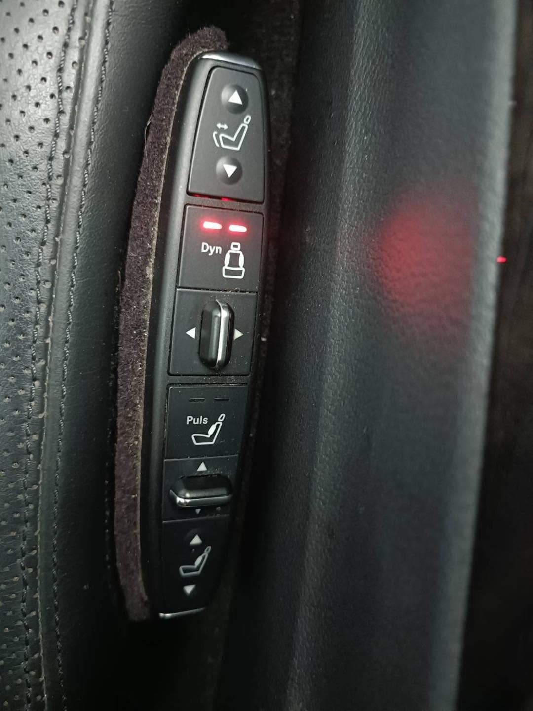 2013年式 Mercedes-Benz E350 BLUETEC Estate