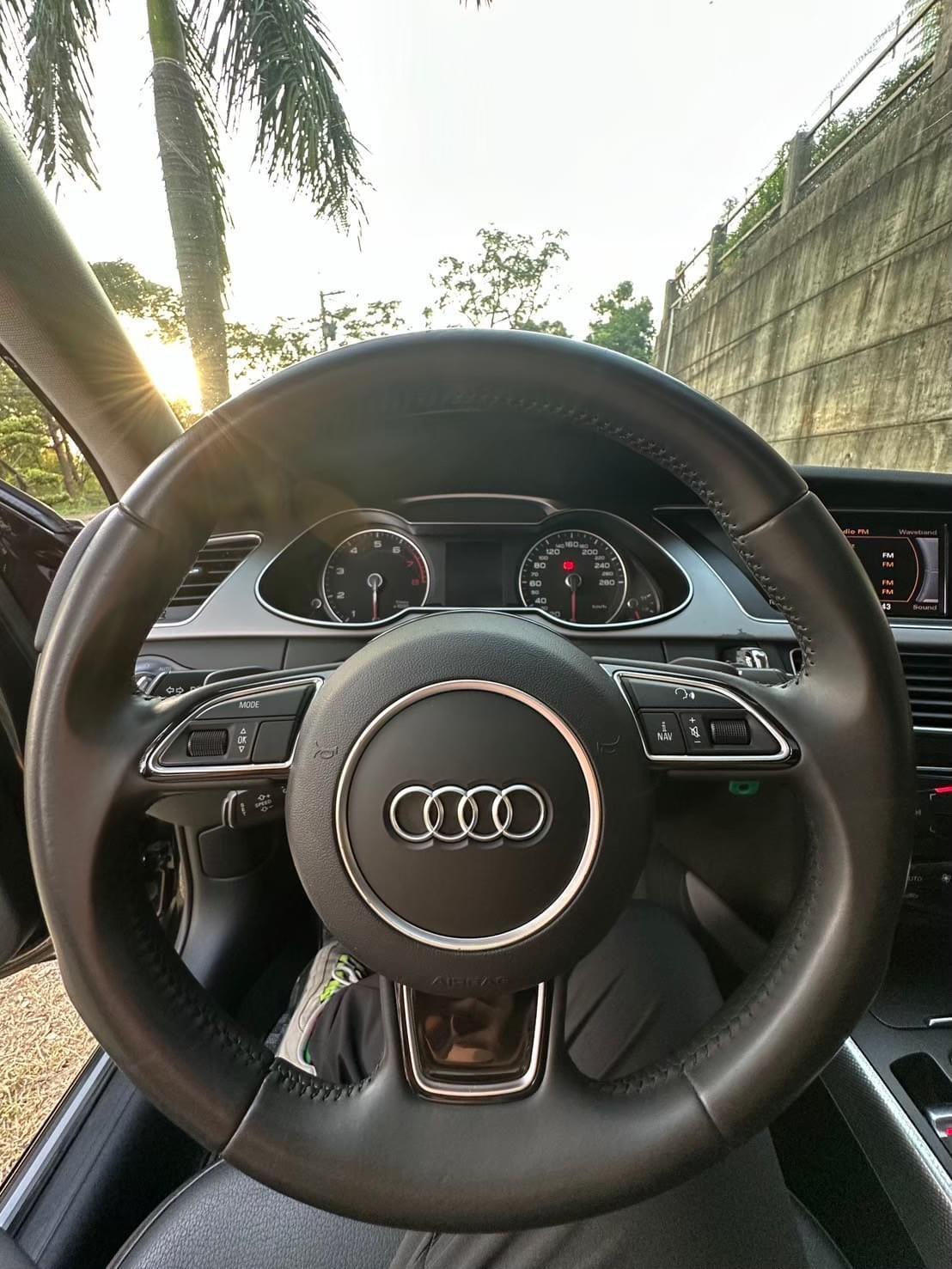 2014年式 Audi A4 Sedan 1.8 TFSI