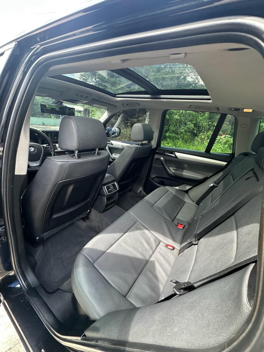 2011  BMW X3 xDrive28i （F25)