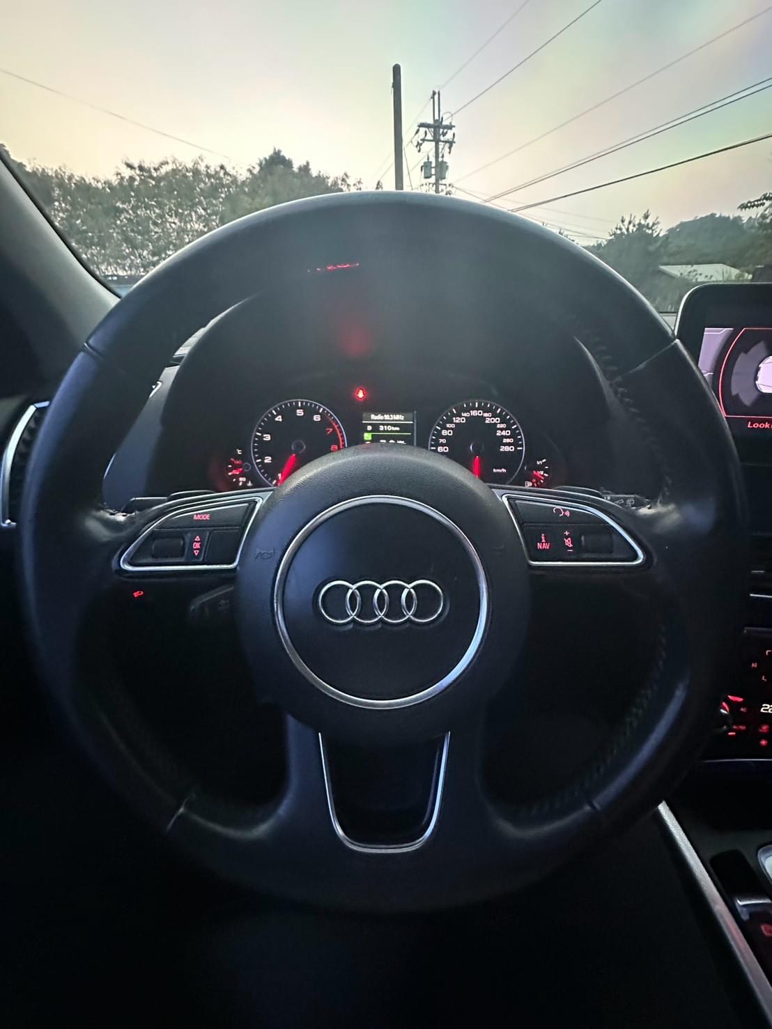 2014  Audi Q5 2.0T quattro