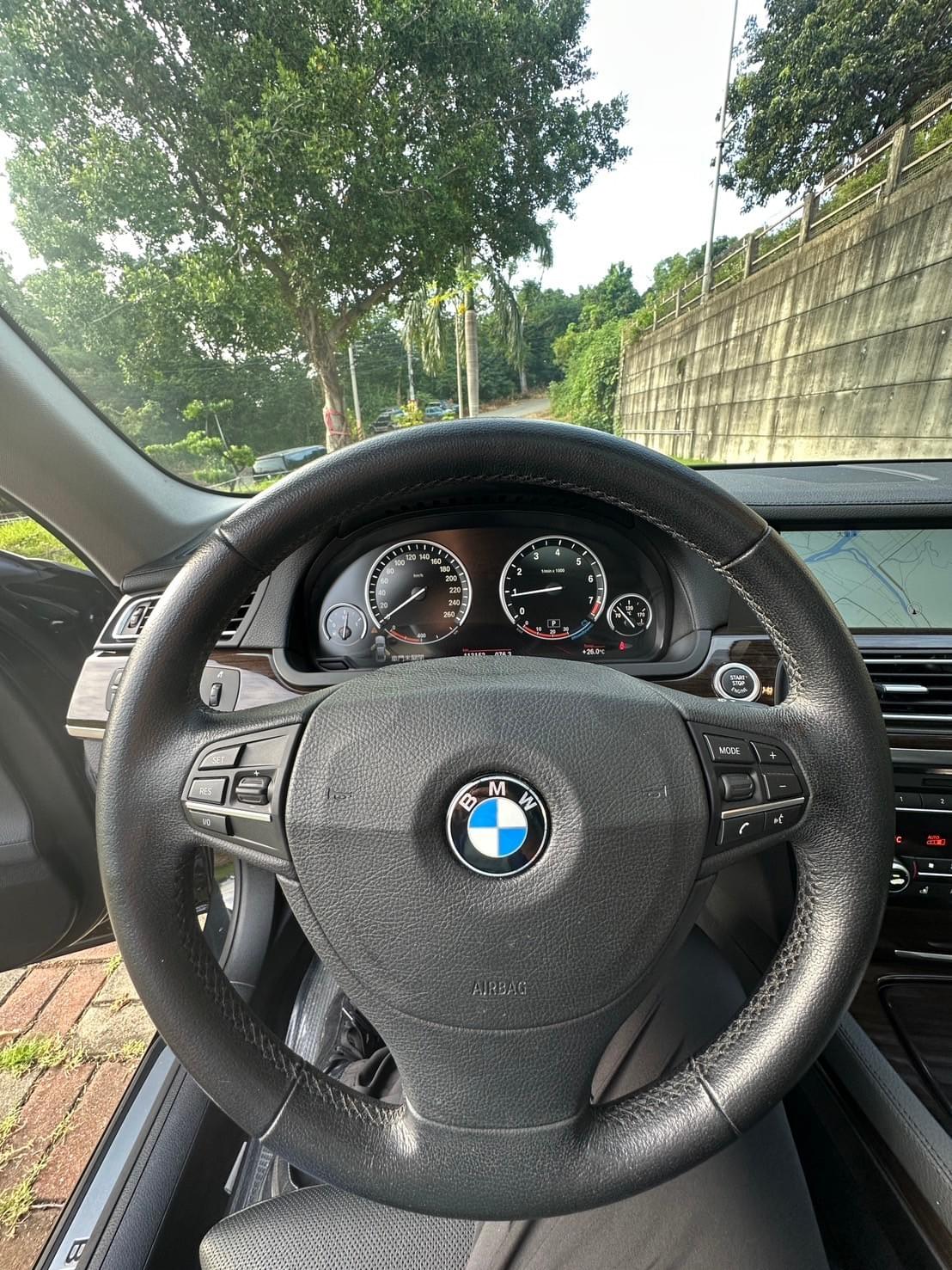 2010/06  BMW 740Li 3.0