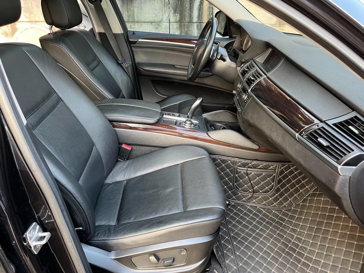 2011  BMW X6 xDrive35i