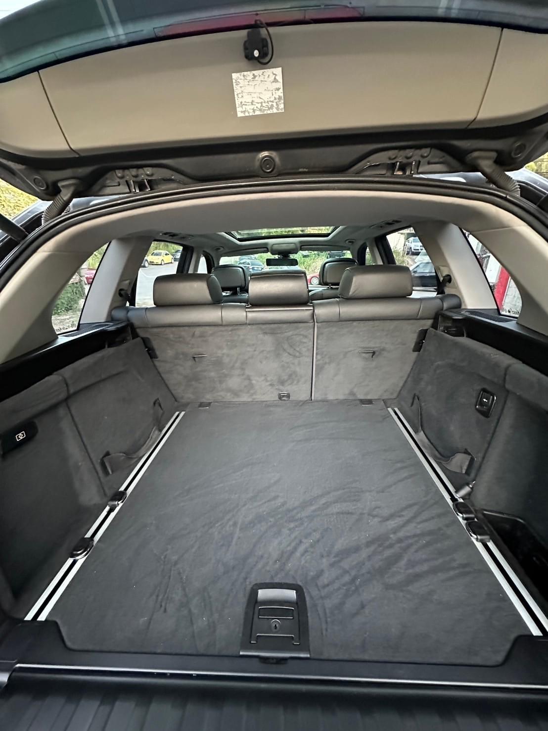 2010式 BMW X5 xDrive 30i