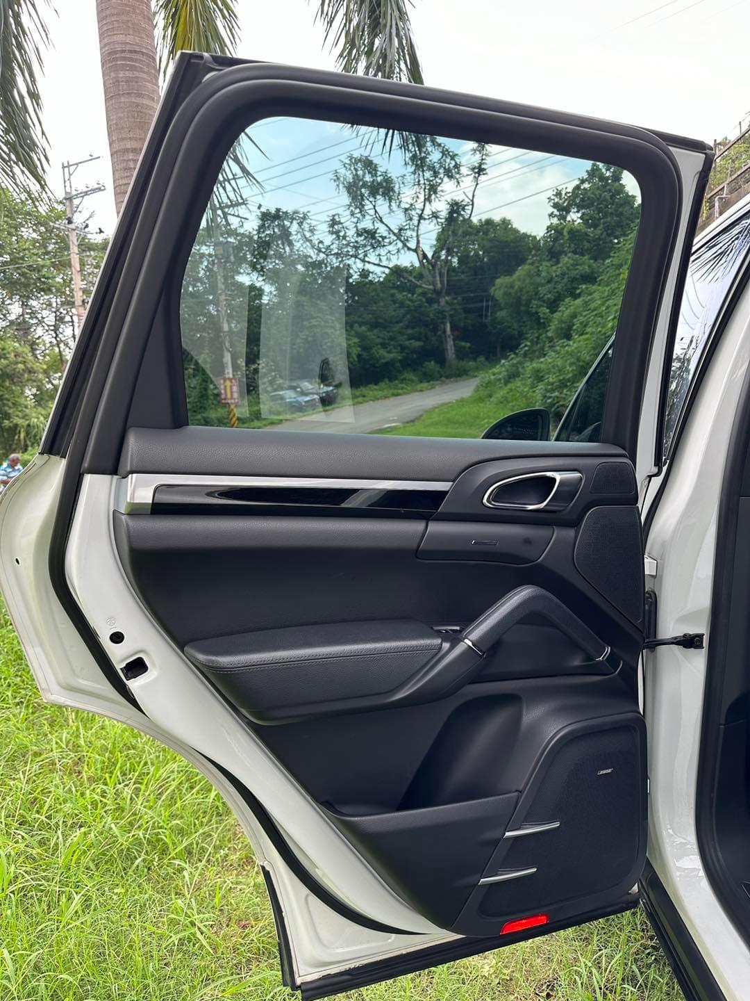 2014 Porsche Cayenne 3.6 Platinum Edition