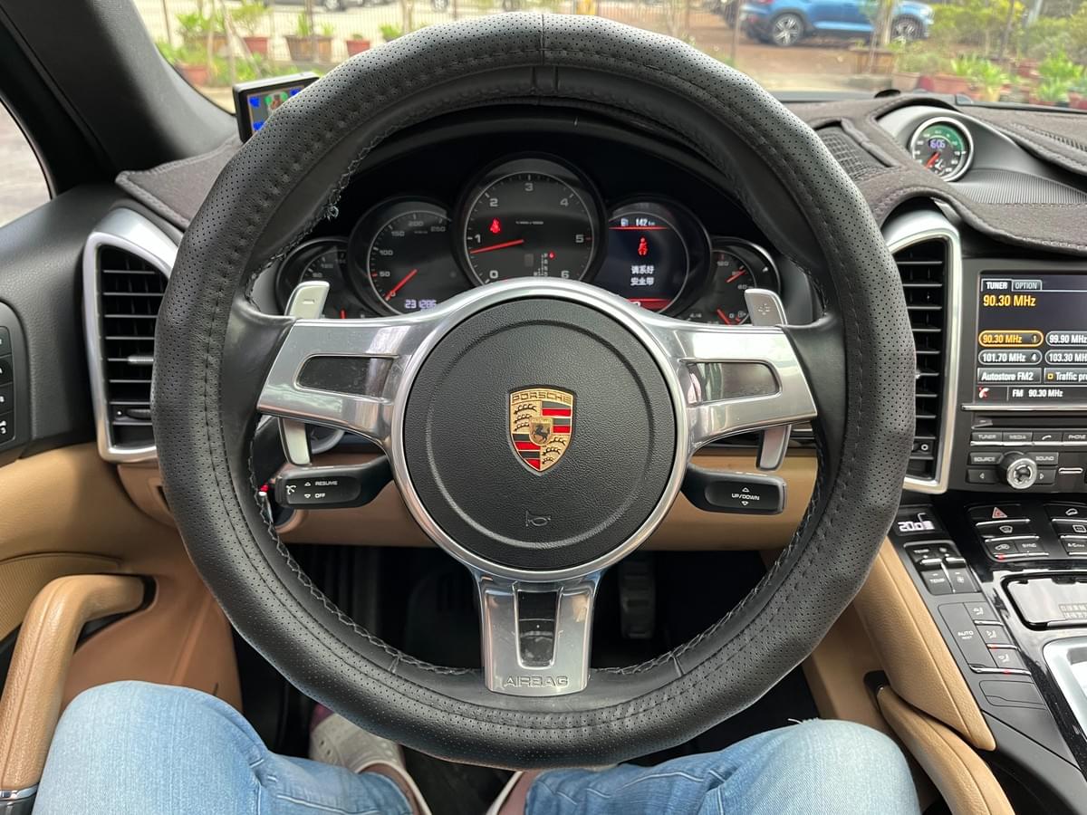 2014 Porsche Cayenne Diesel Platinum Edition
