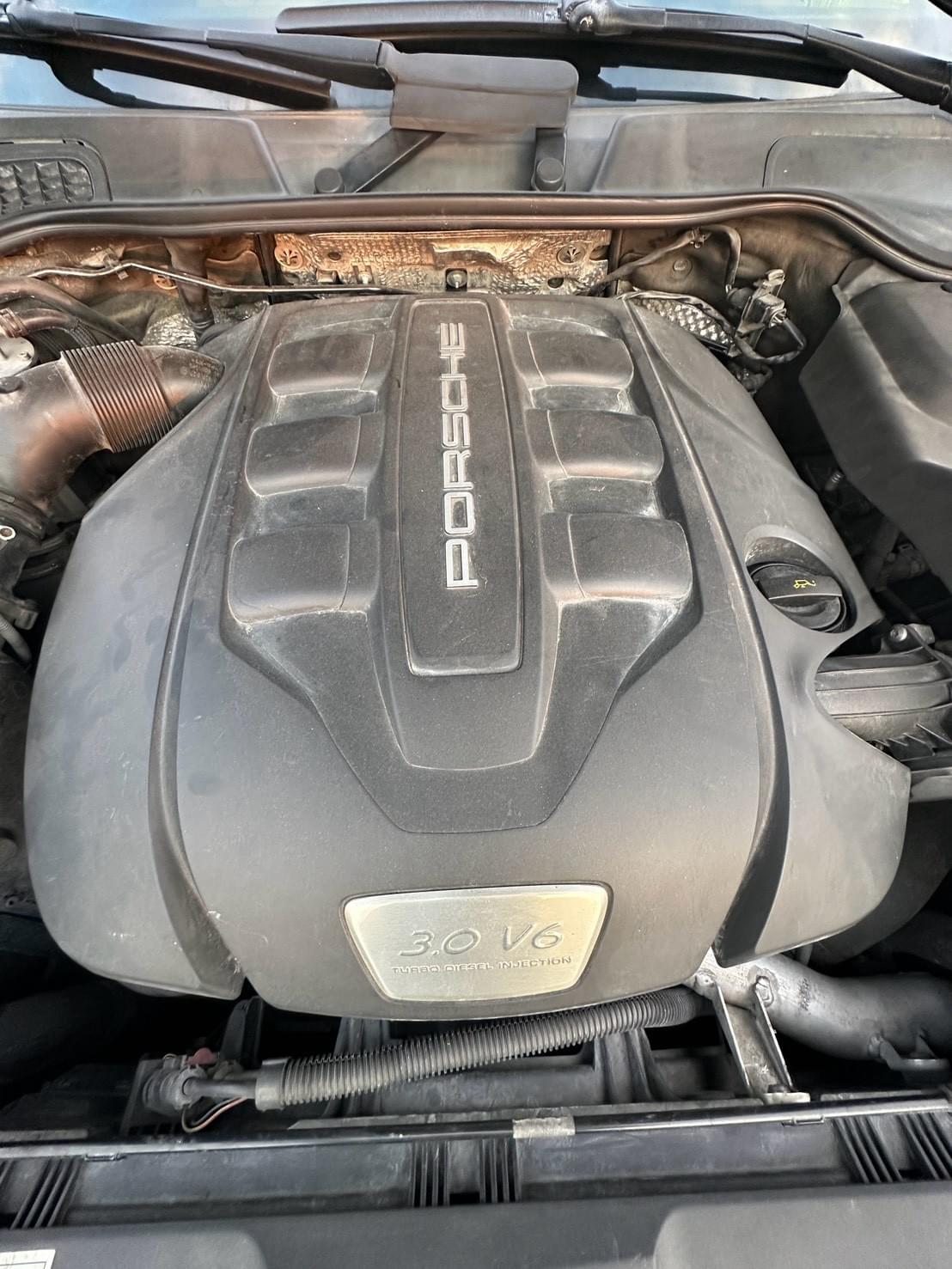 2014 Porsche Cayenne Diesel  Platinum Edition 958.1