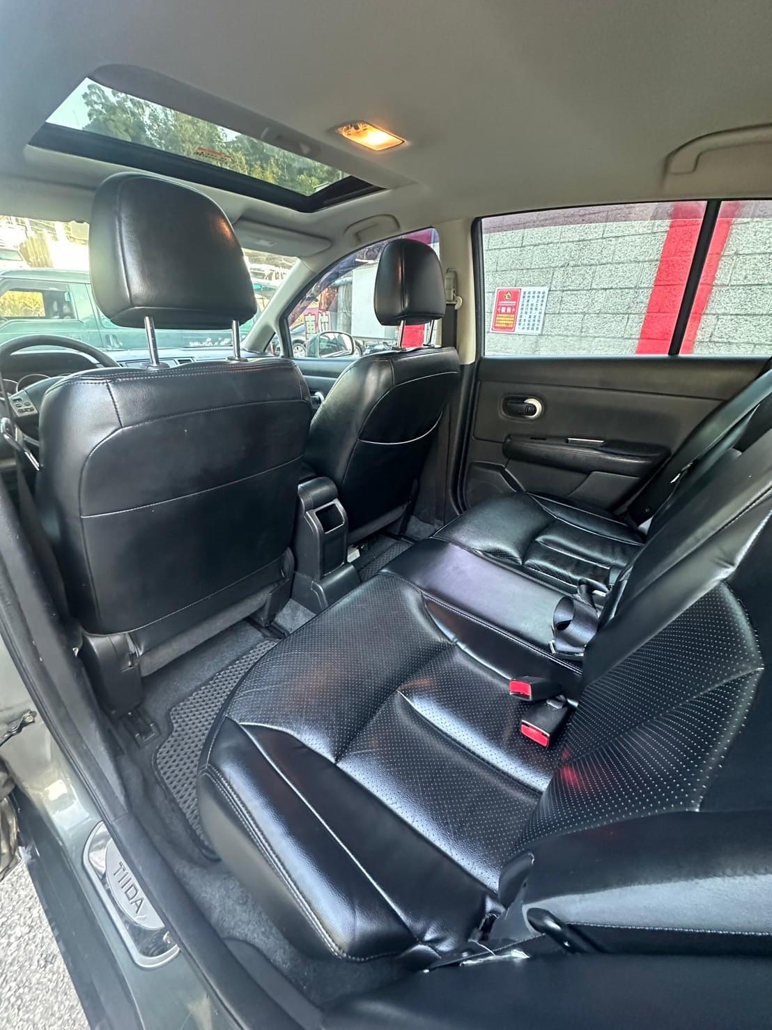 2011 Nissan Tiida 5D 1.8