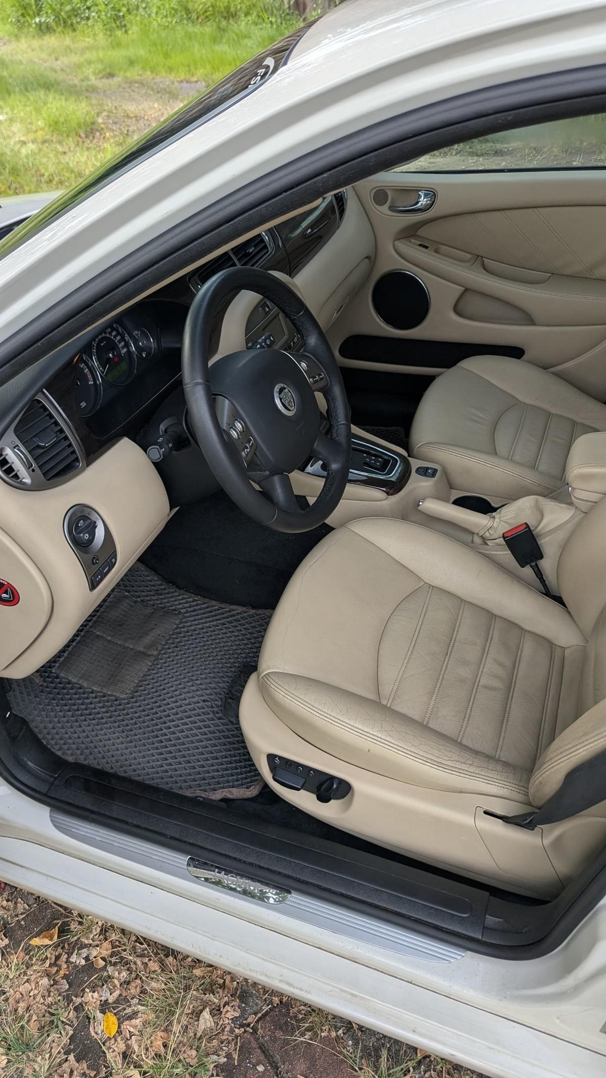 2010式 Jaguar X-Type 3.0 AWD