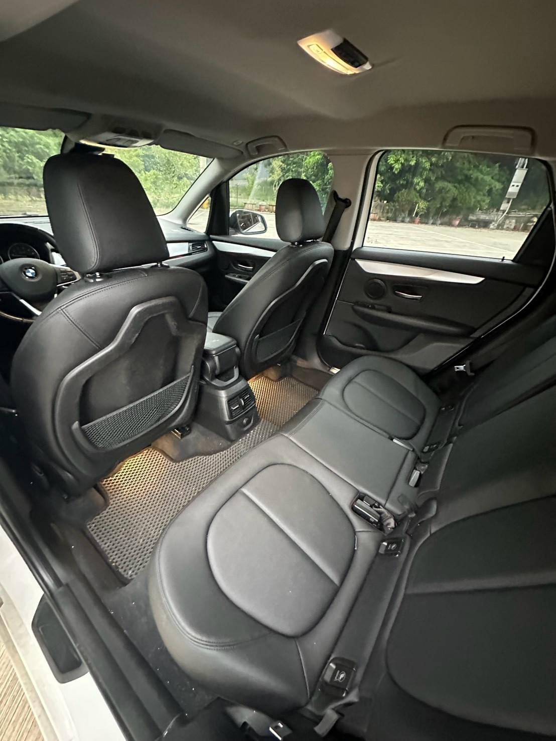 2018式 BMW 218i Active Tourer (F45)