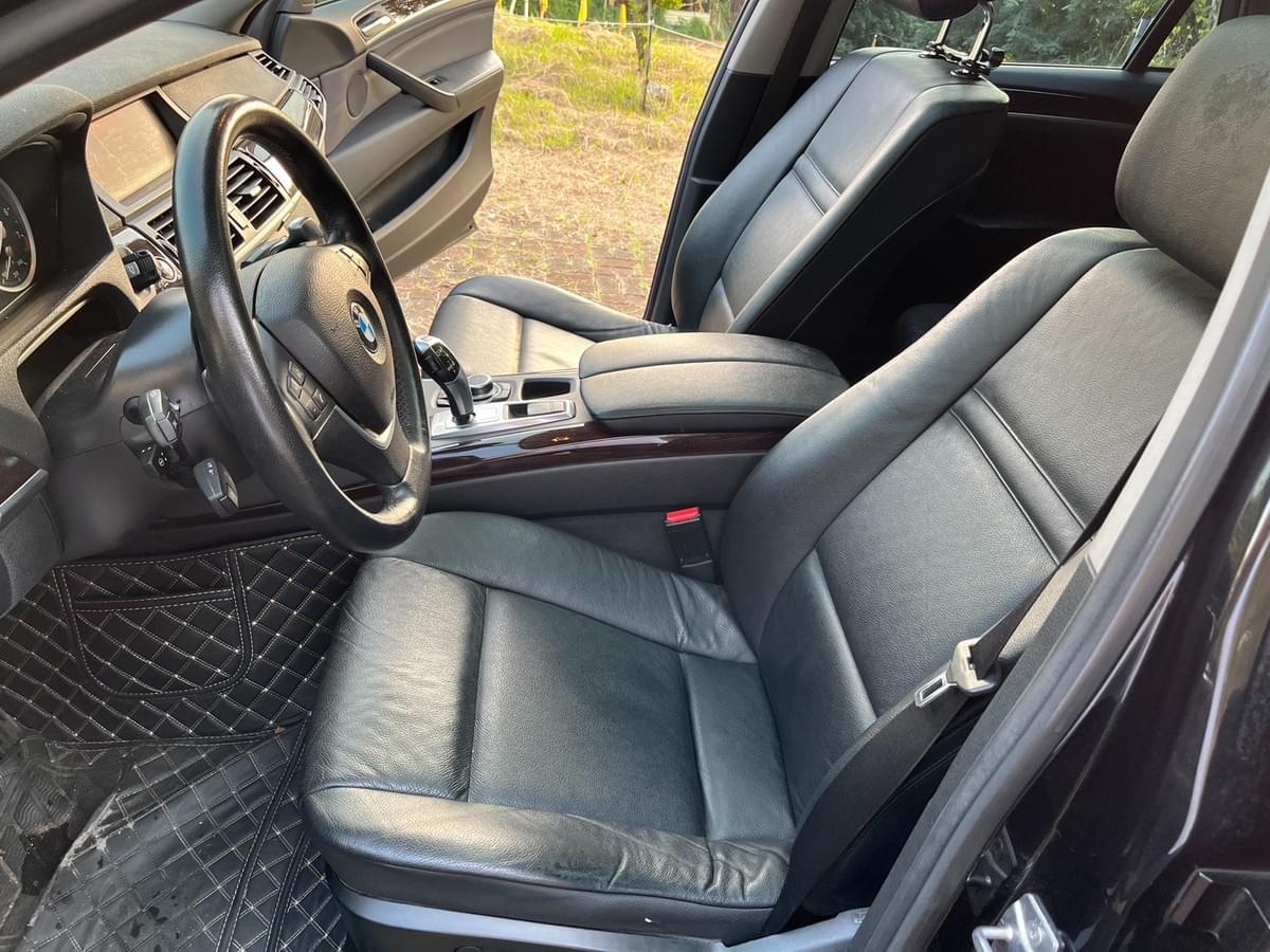 2011  BMW X6 xDrive35i