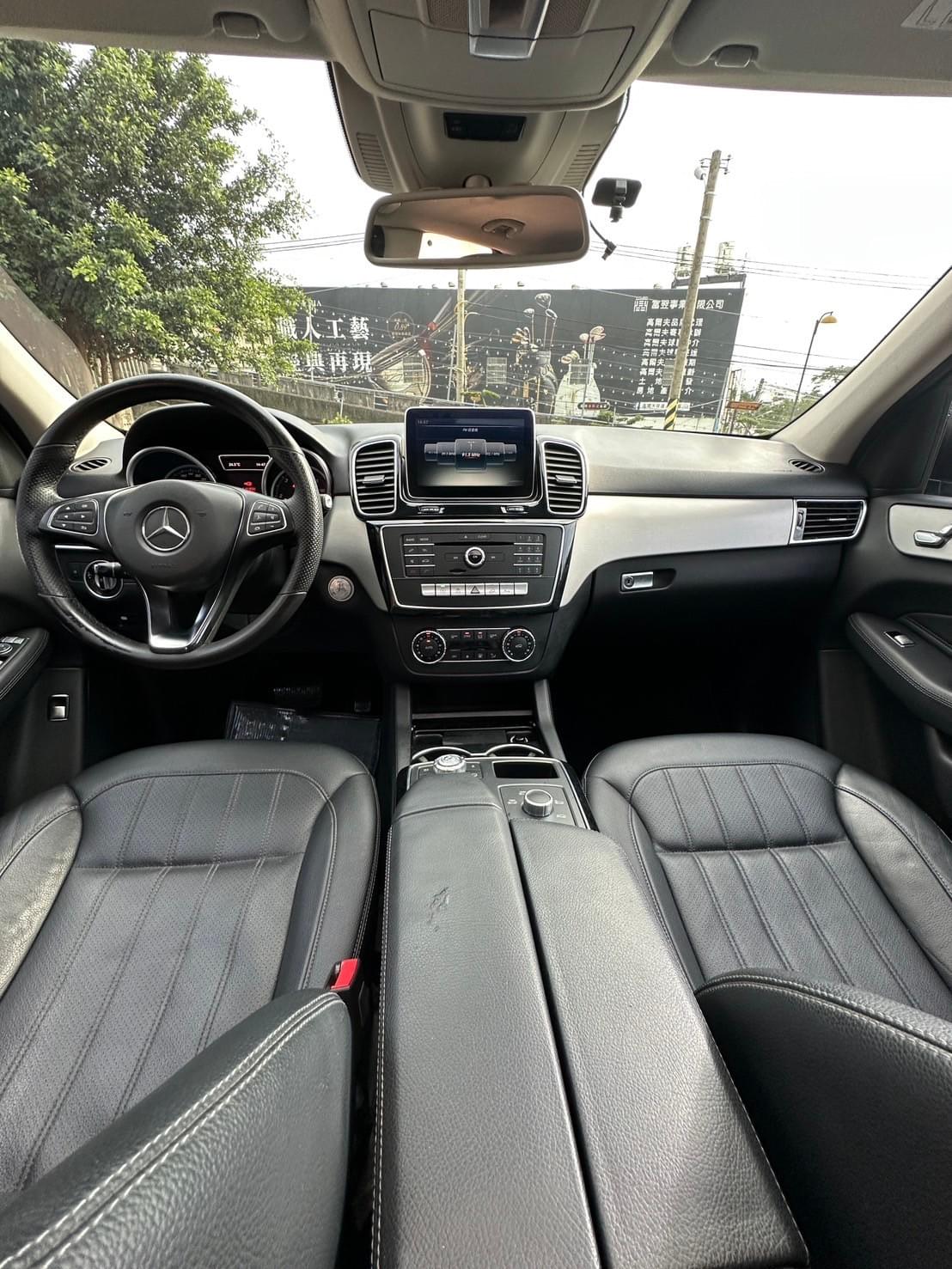 2016式 Mercedes-Benz  GLE350d 4MATIC