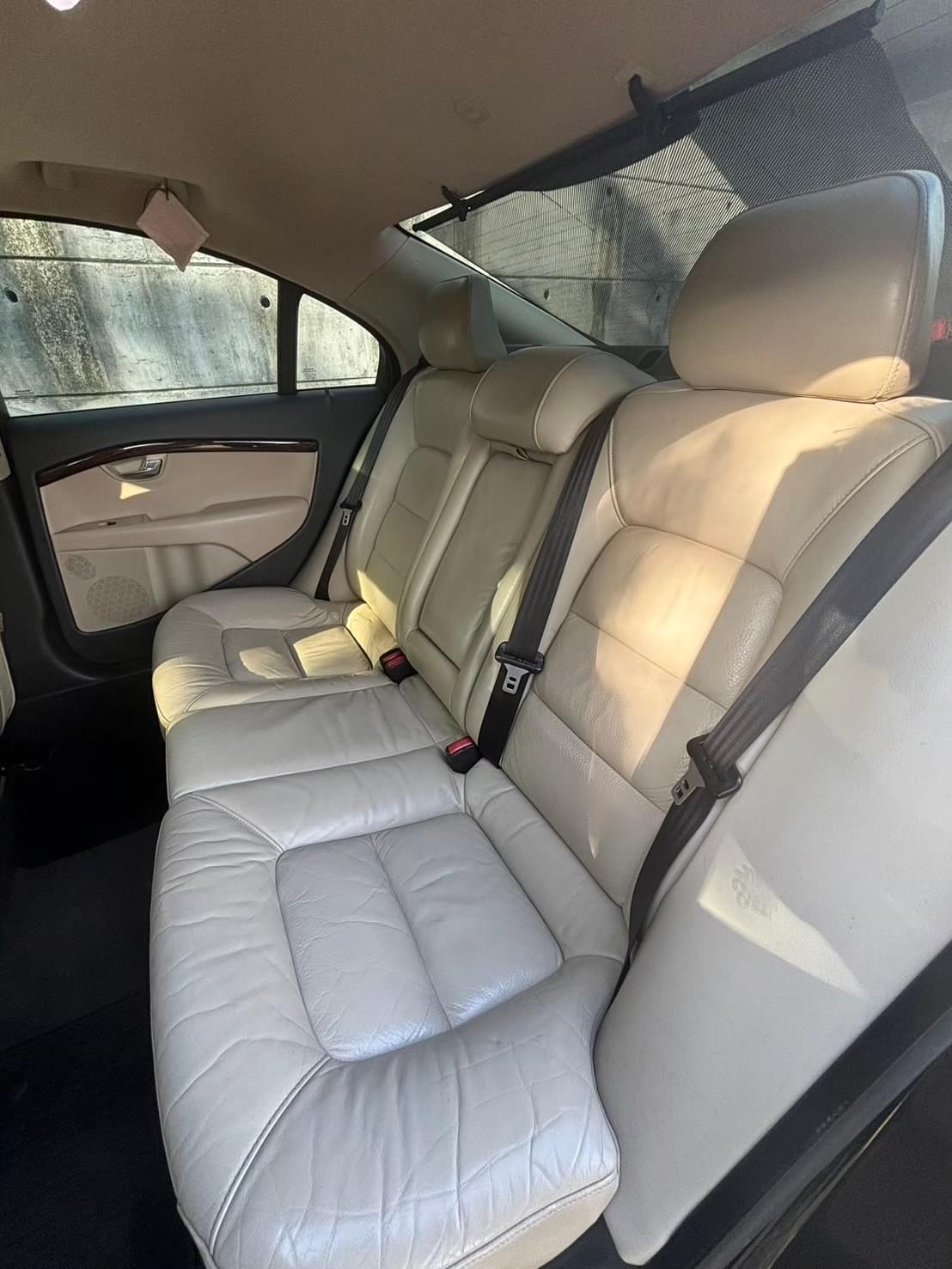 2007年 VOLVO S80 2.5T