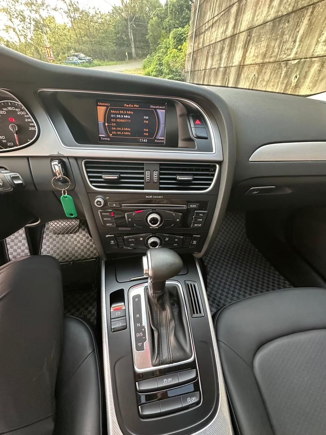 2014年式 Audi A4 Sedan 1.8 TFSI