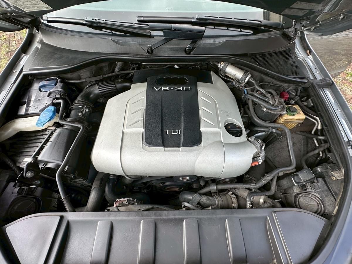 2009式 AUDI Q7 3.0 TDI Quattro