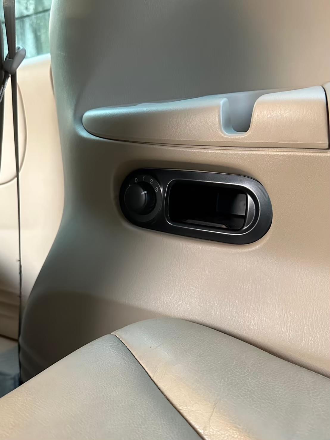 2003年MAZDA MPV 3.0