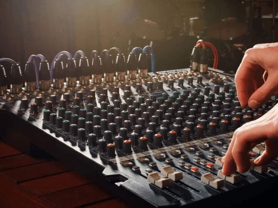 AV DRY HIRE