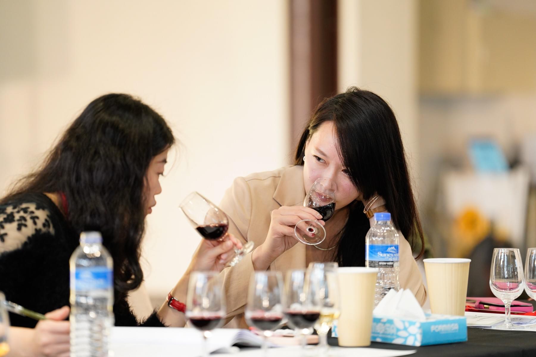 台灣女子愛思葡萄酒大賞