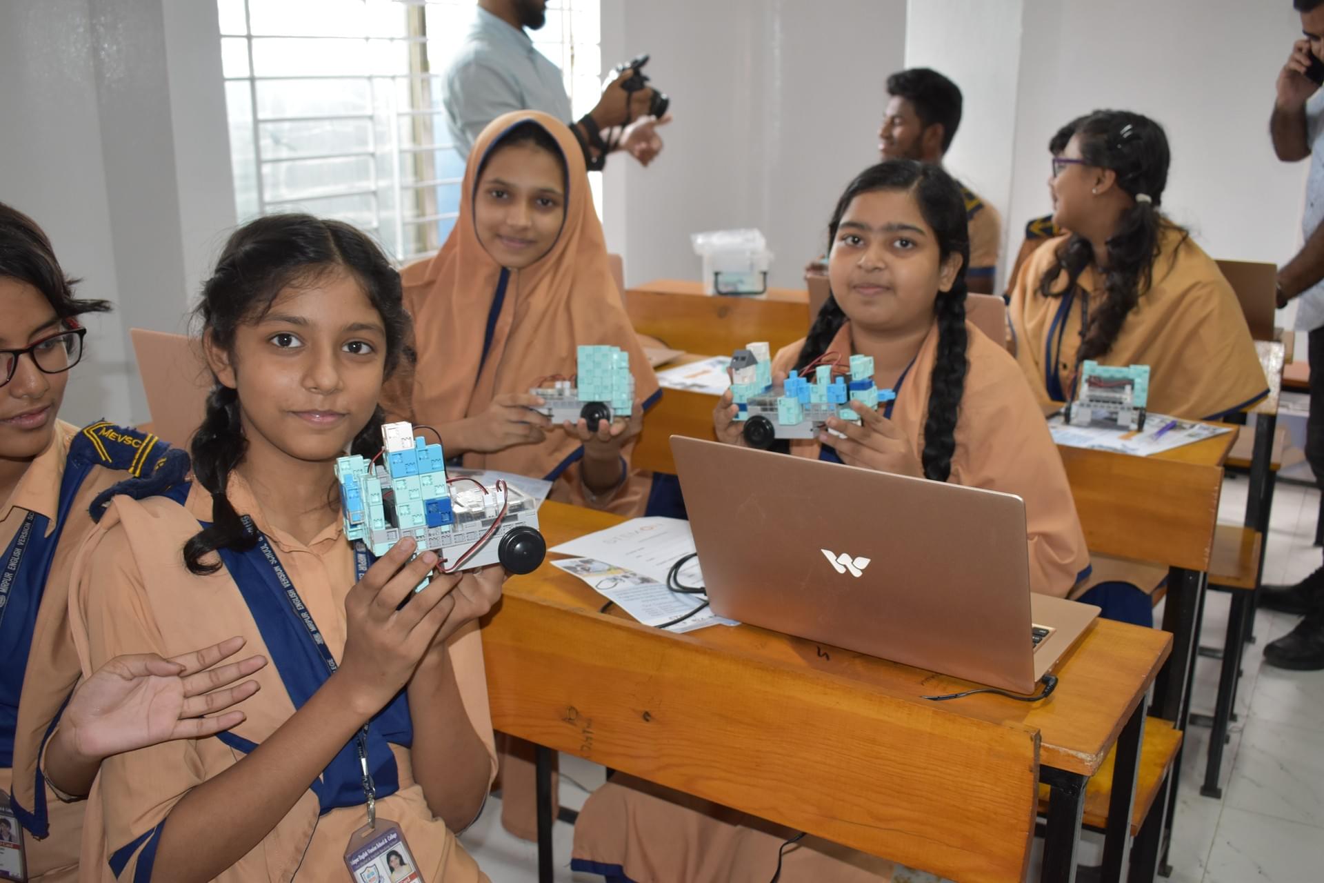 For Schools - Stemon Bangladesh