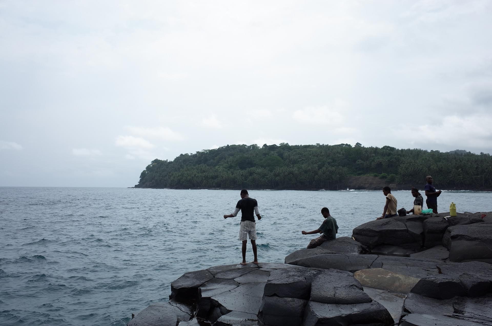 サントメ プリンシペ民主共和国名誉領事館