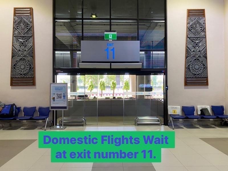 DMK 機場 T2 國內航廈 Exit 11 現場實景指示