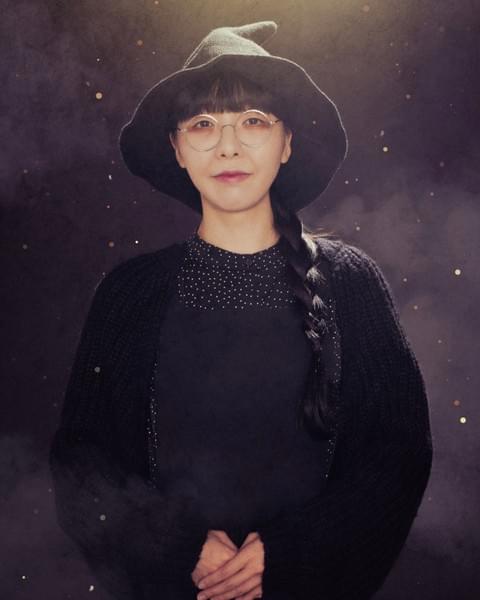 ノエルとルナの母。使い魔のネズミに懐かれていない。