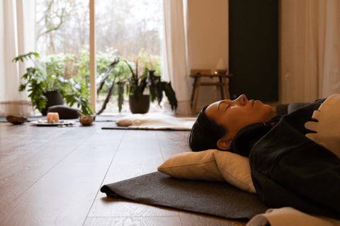 Vrouw doet een ademsessie