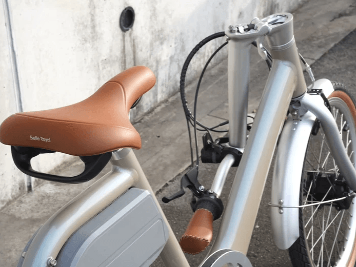 折りたたみやすい　安定性のある　電動アシスト自転車　COOZY Light　ミニベロ