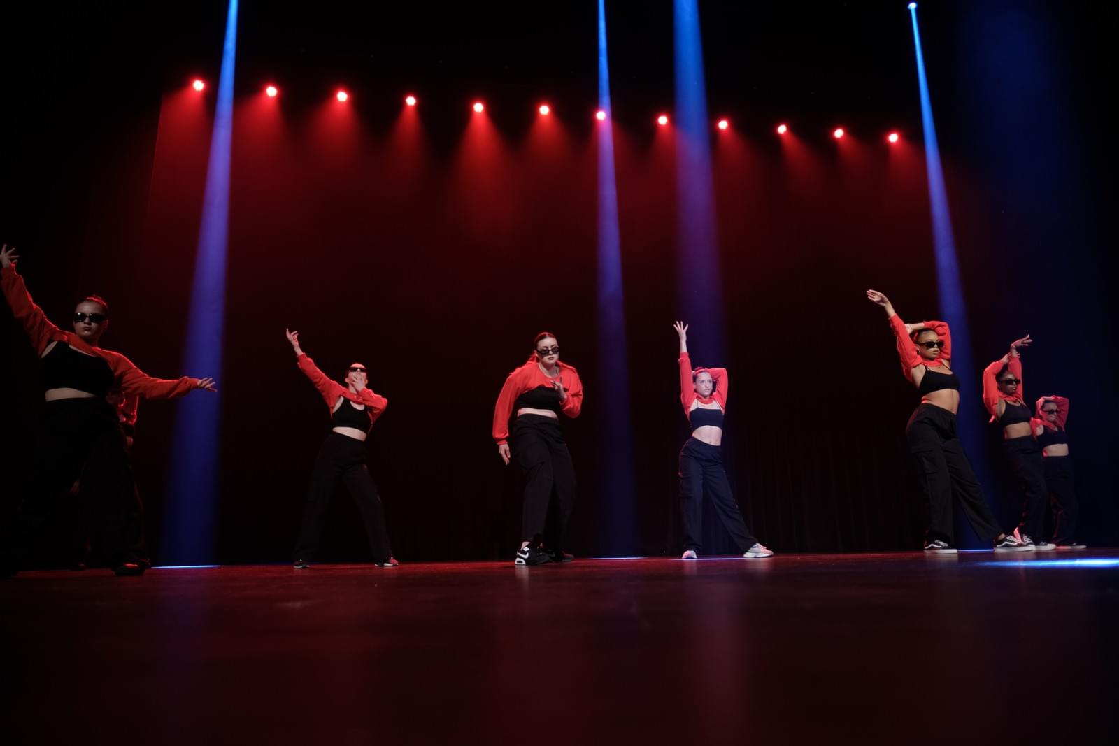 Danseurs de Fusion’Art Center sur scène — photo de spectacle 4