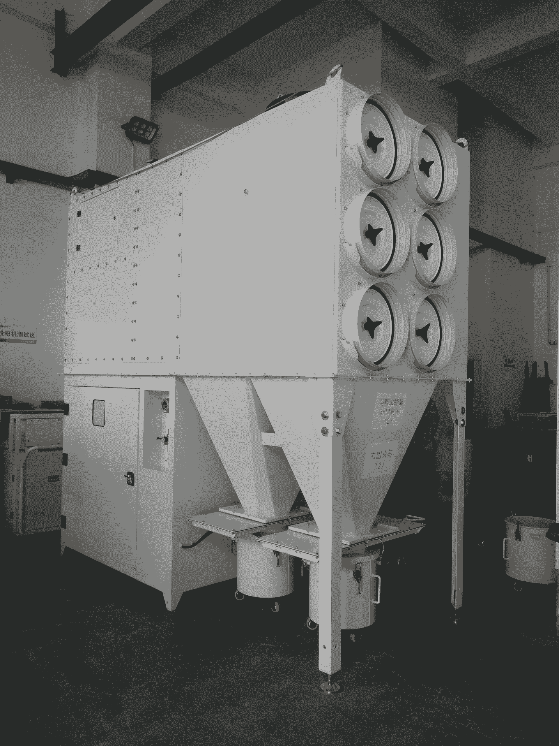 Efficient industrial cyclone separator enhancing air quality.