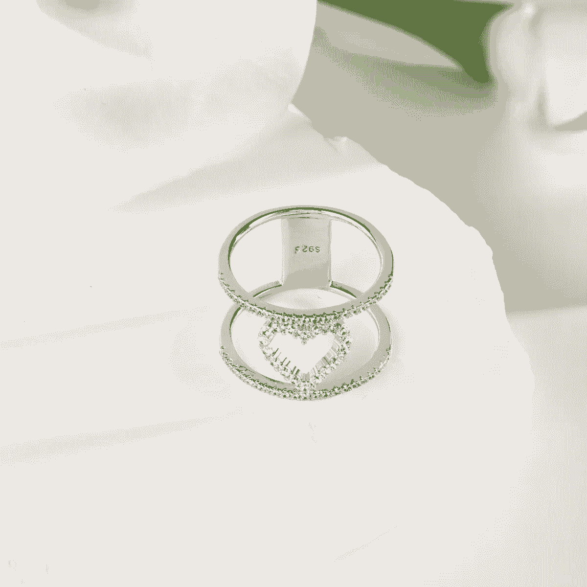 what is a promise ring supposed to look like in matching couple's styles