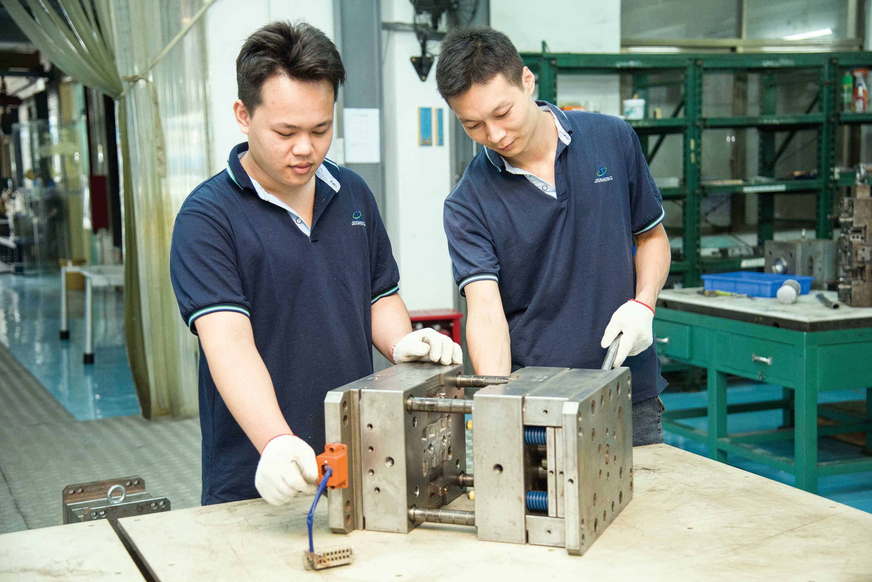 Enhancing production efficiency with advanced mold design software in low volume injection molding Enhancing production efficiency with advanced mold design software in low volume injection molding