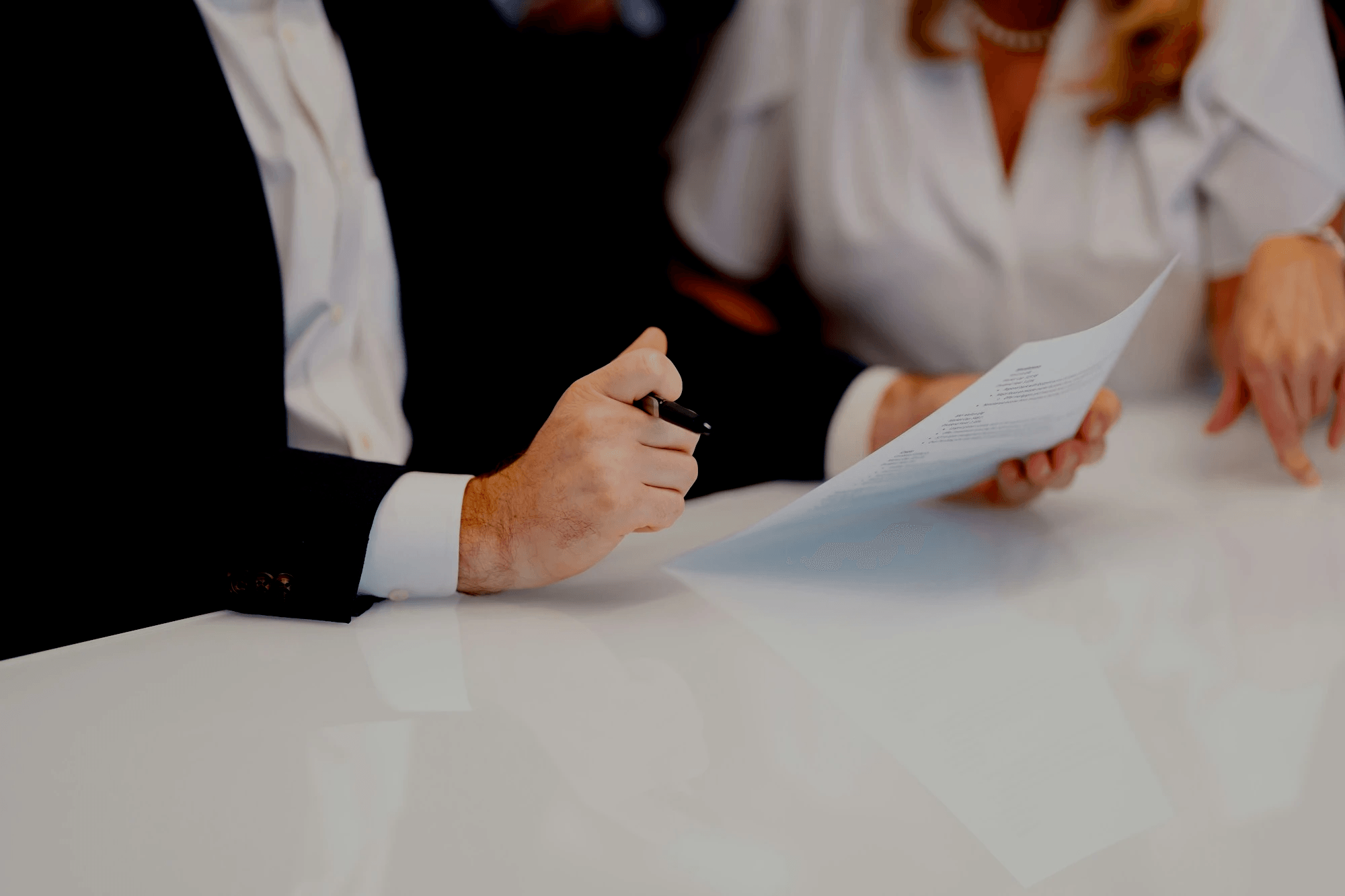 Chinese immigration lawyer providing legal assistance