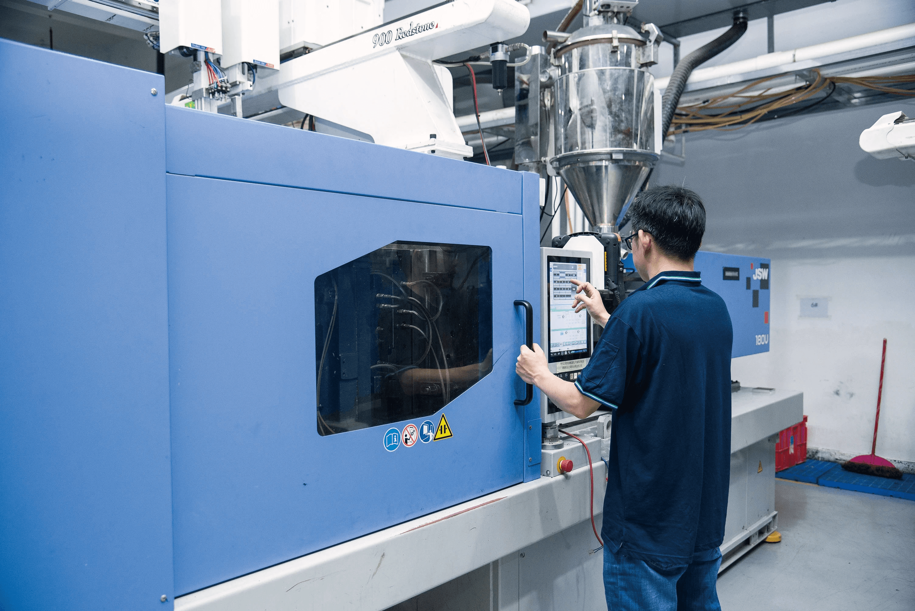 Cost for injection molding analysis in manufacturing processes Cost for injection molding analysis in manufacturing processes