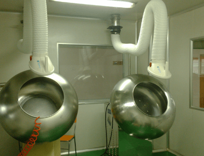 Advanced industrial fume extractor ensuring clean air quality during welding operations. Advanced industrial fume extractor ensuring clean air quality during welding operations.