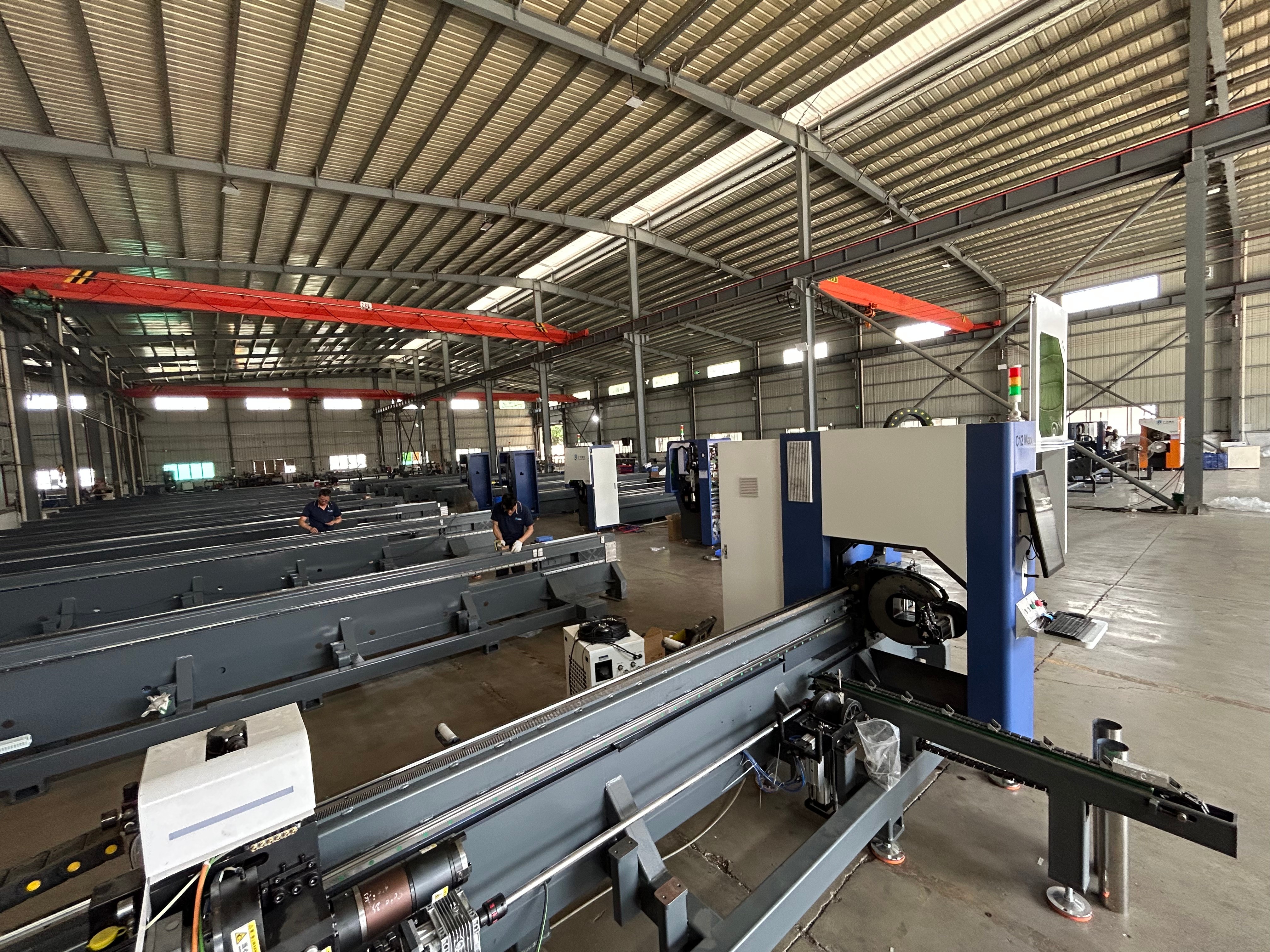 high-tech industrial steel cutting machine used for precise cuts