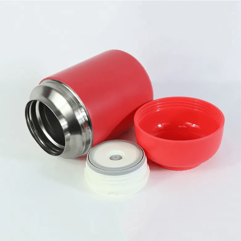 Leak-proof thermos for creamy soup on the go.